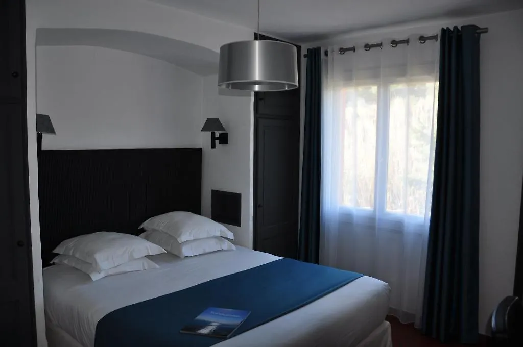 Hotel De La Vierge Noire Sainte-Maxime 3*,  France